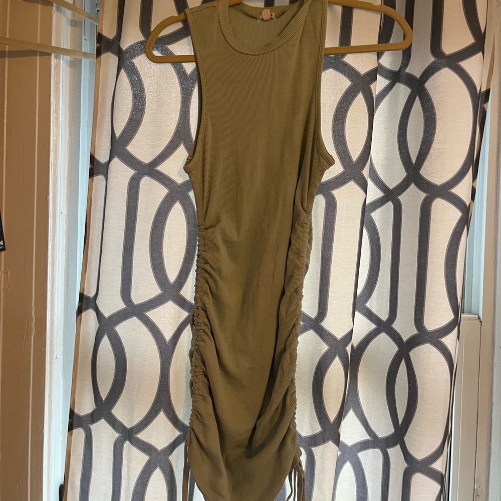 Garage body con dress